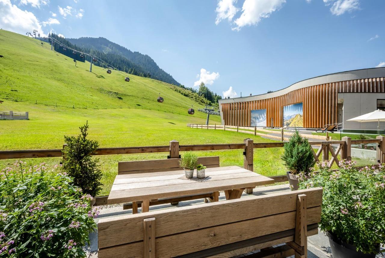 Hotel Das Zwoelferhaus Saalbach-Hinterglemm Exterior photo